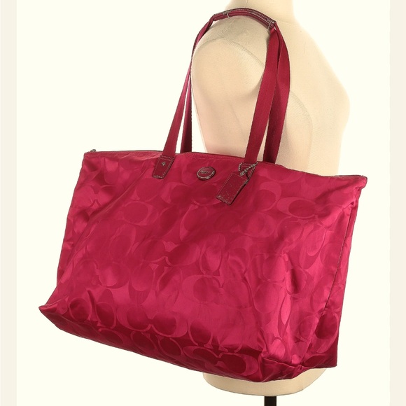 Optic C Coach GETAWAY SIGNATURE NYLON PACKABLE WEEKENDER - Picture 2 of 12